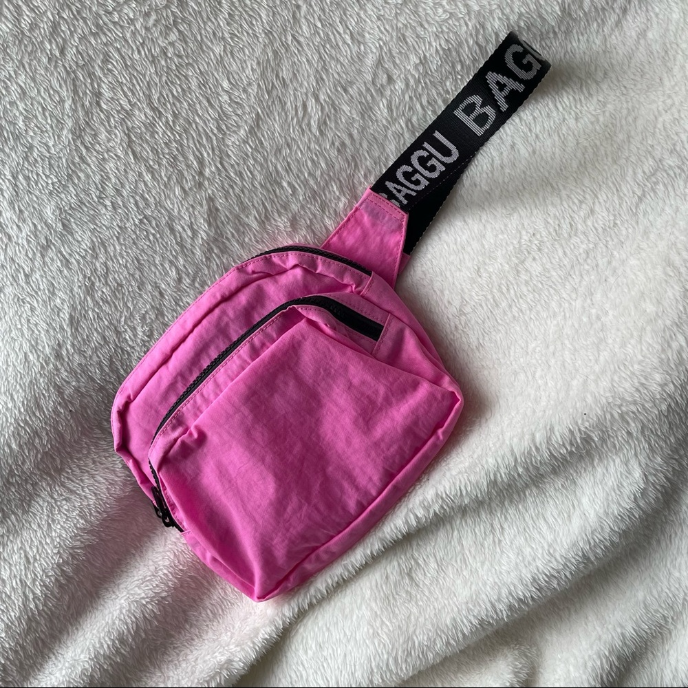 Brand New BAGGU Neon Pink Fanny Pack